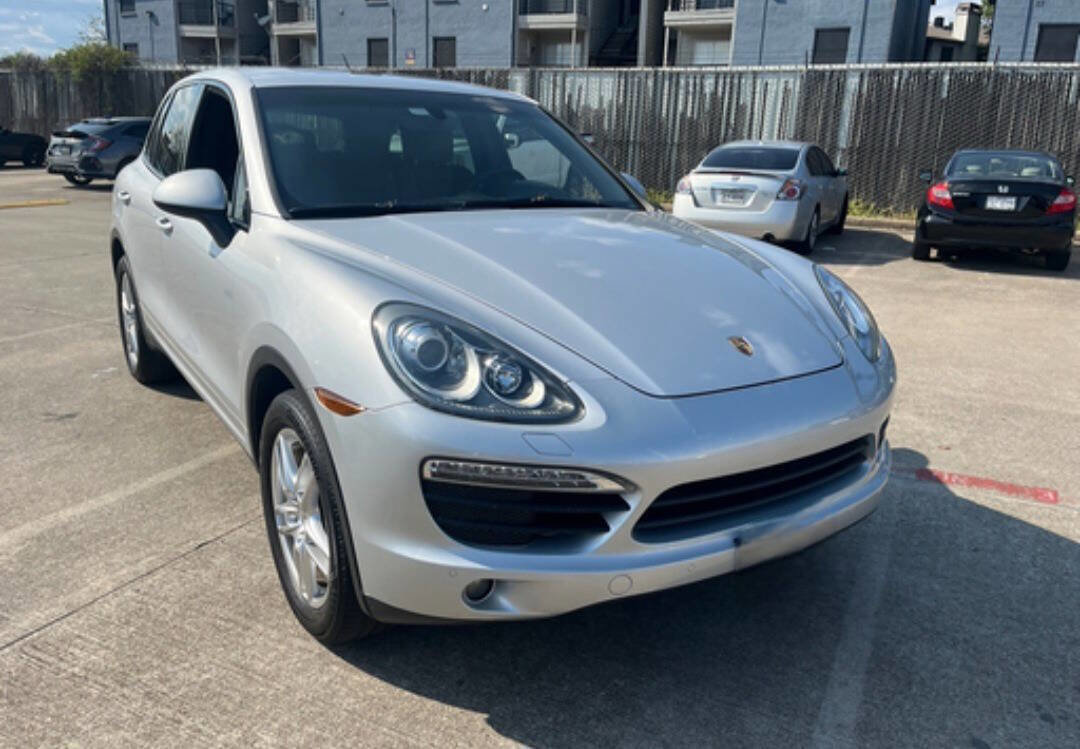 Used 2012 Porsche Cayenne image 2