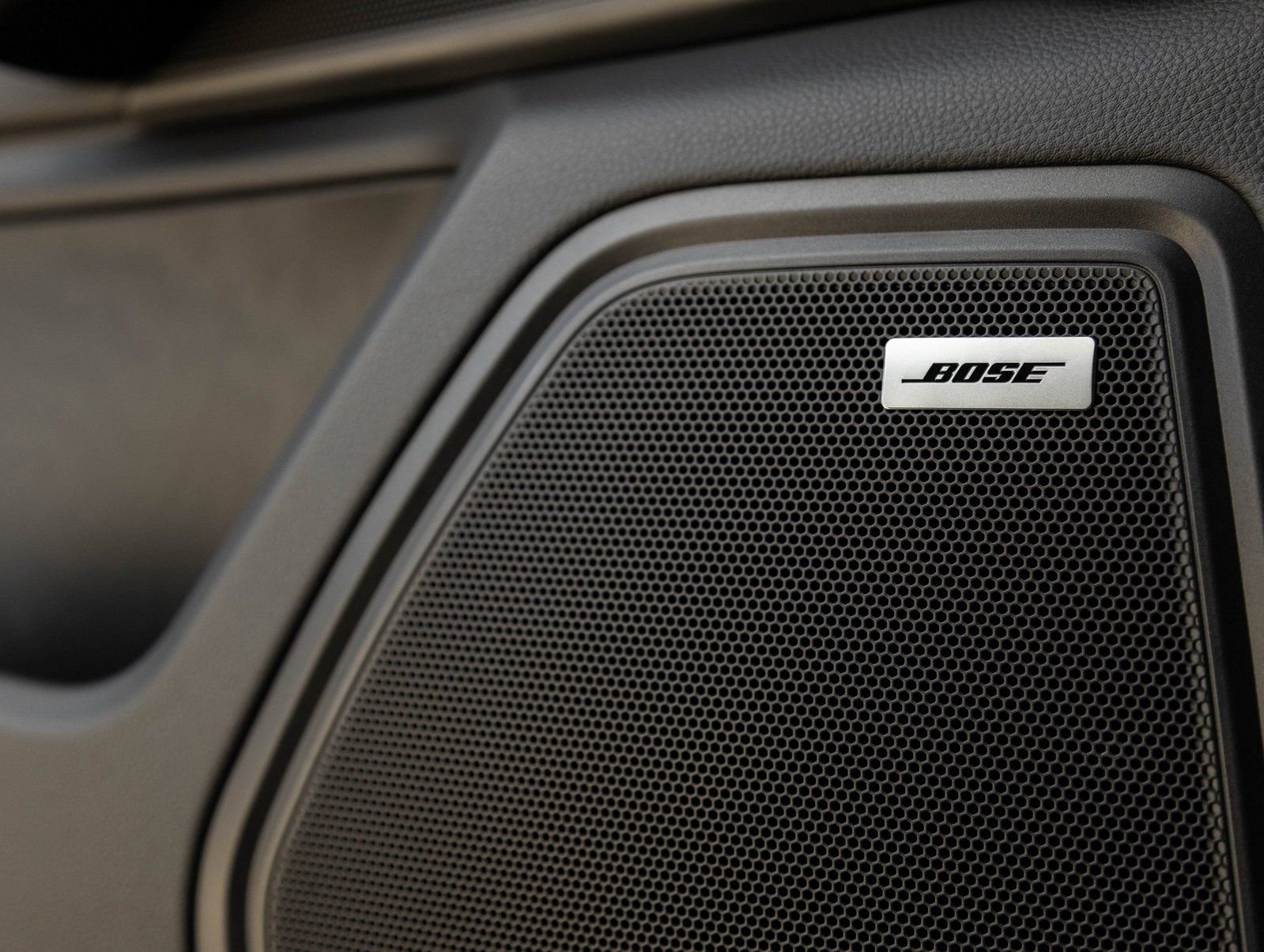 Certified 2025 Porsche Macan S AWD/4WD image 20