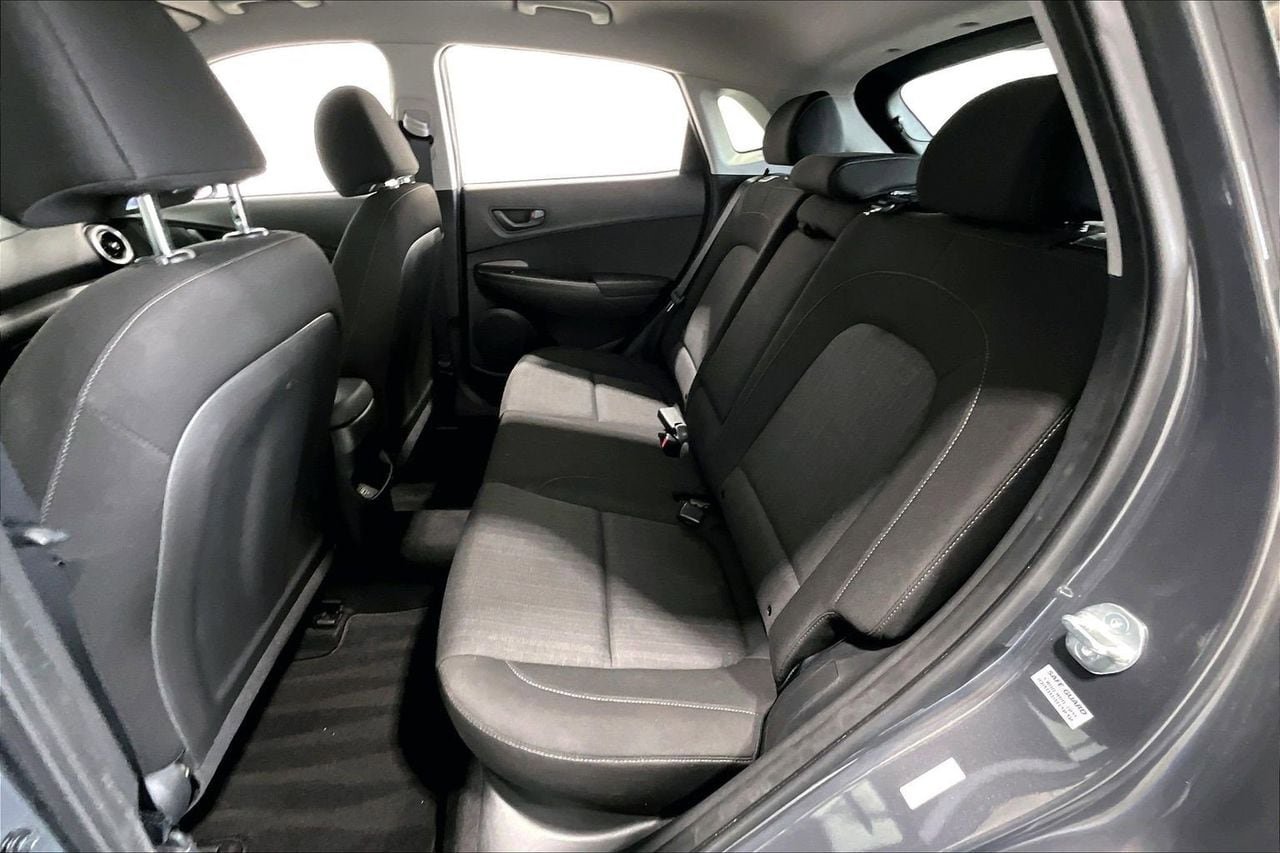 Used 2023 Hyundai Kona SEL AWD/4WD image 24