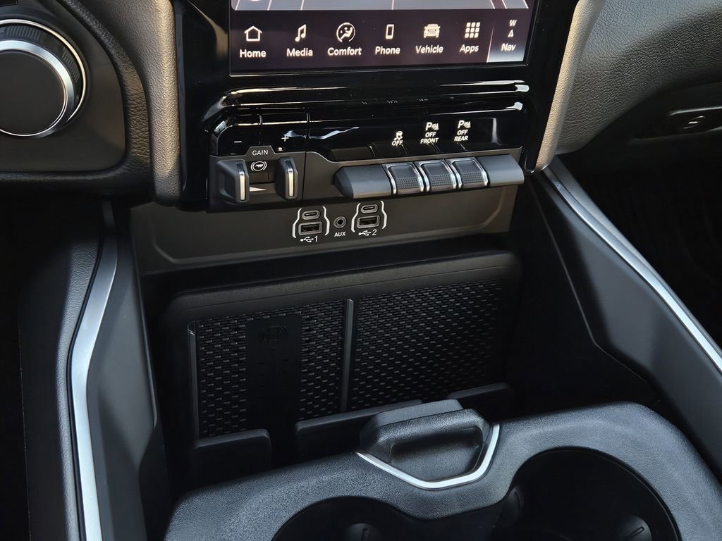 New 2026 RAM 1500 4x4 Crew Cab image 19