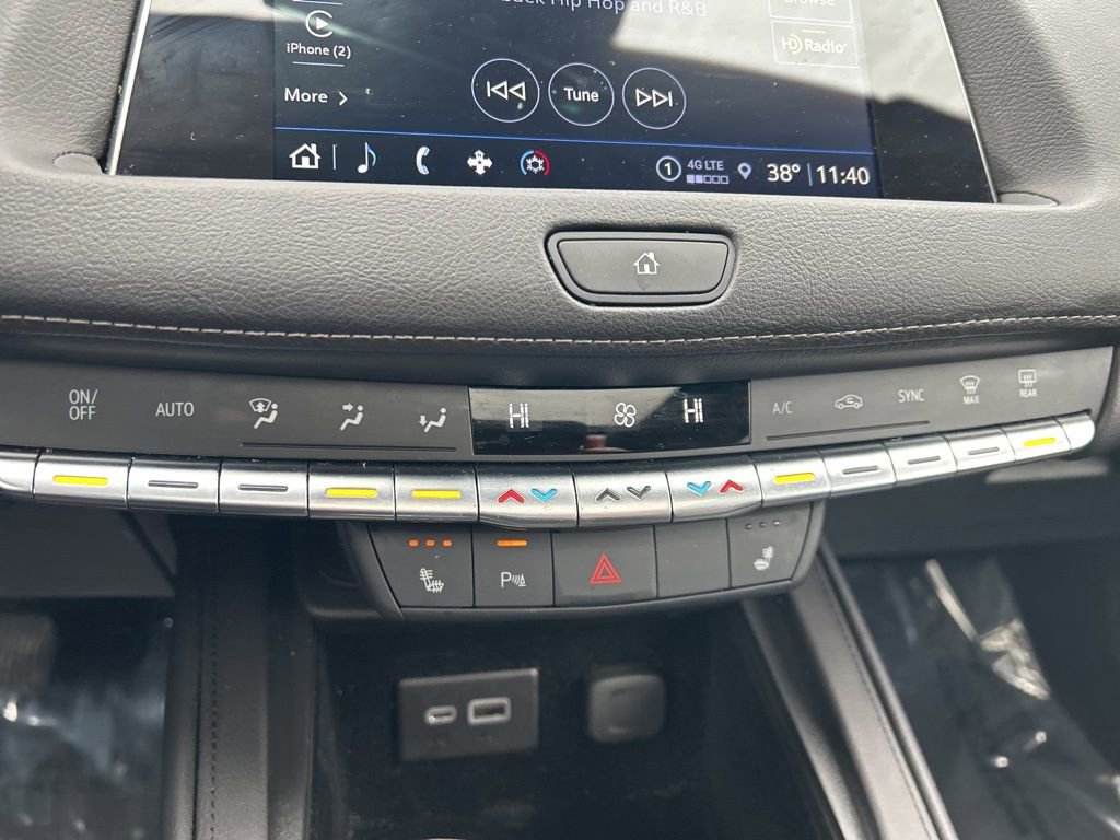 Used 2023 Cadillac XT4 Luxury w/ Cold Weather Package image 30
