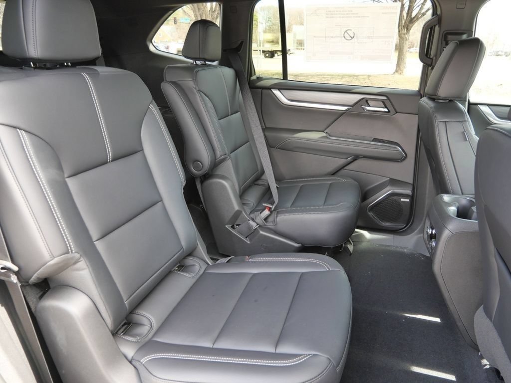 New 2026 GMC Acadia Elevation w/ Black Edition AWD/4WD image 32