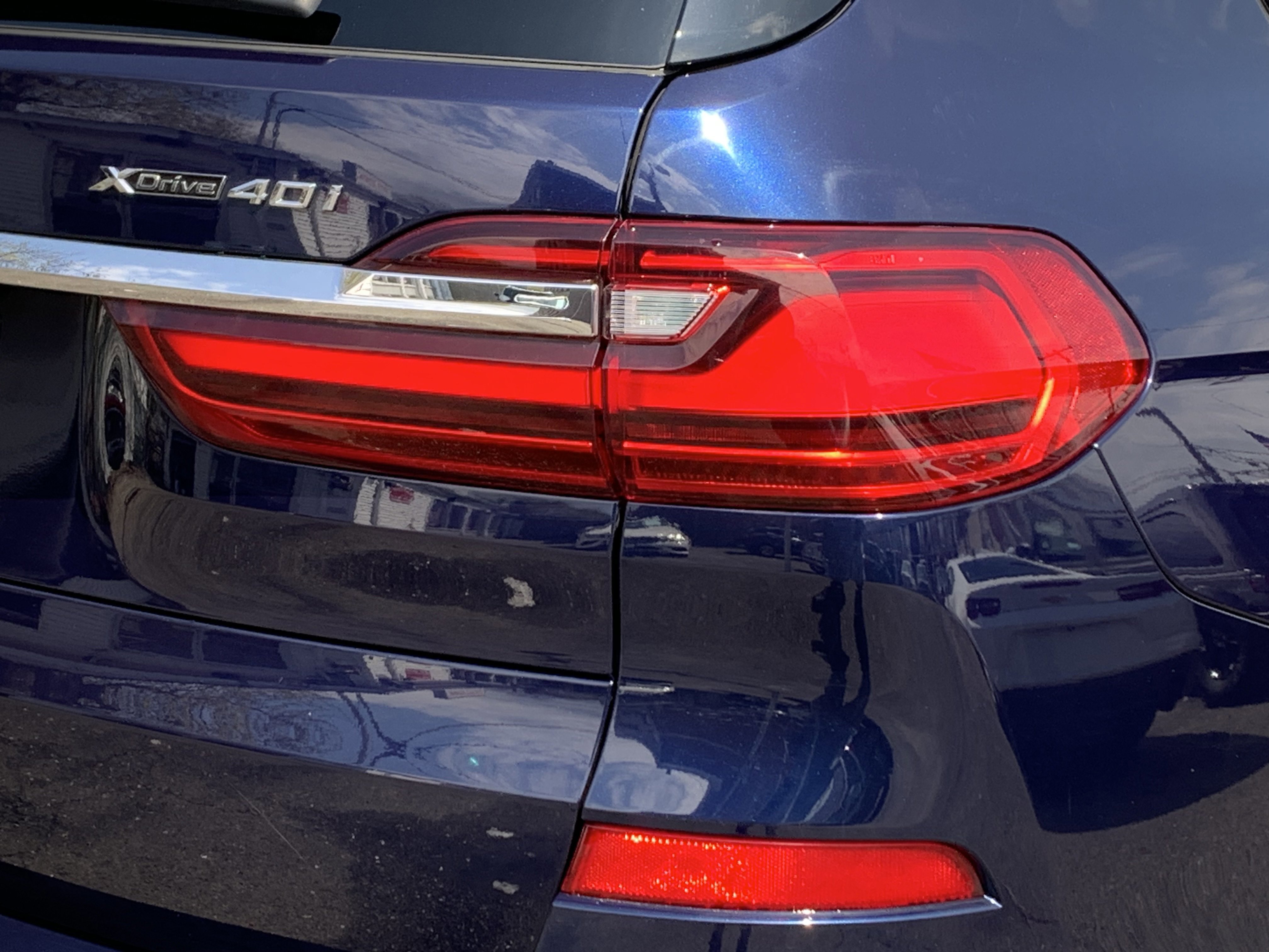 Used 2022 BMW X7 xDrive40i w/ M Sport Package image 20