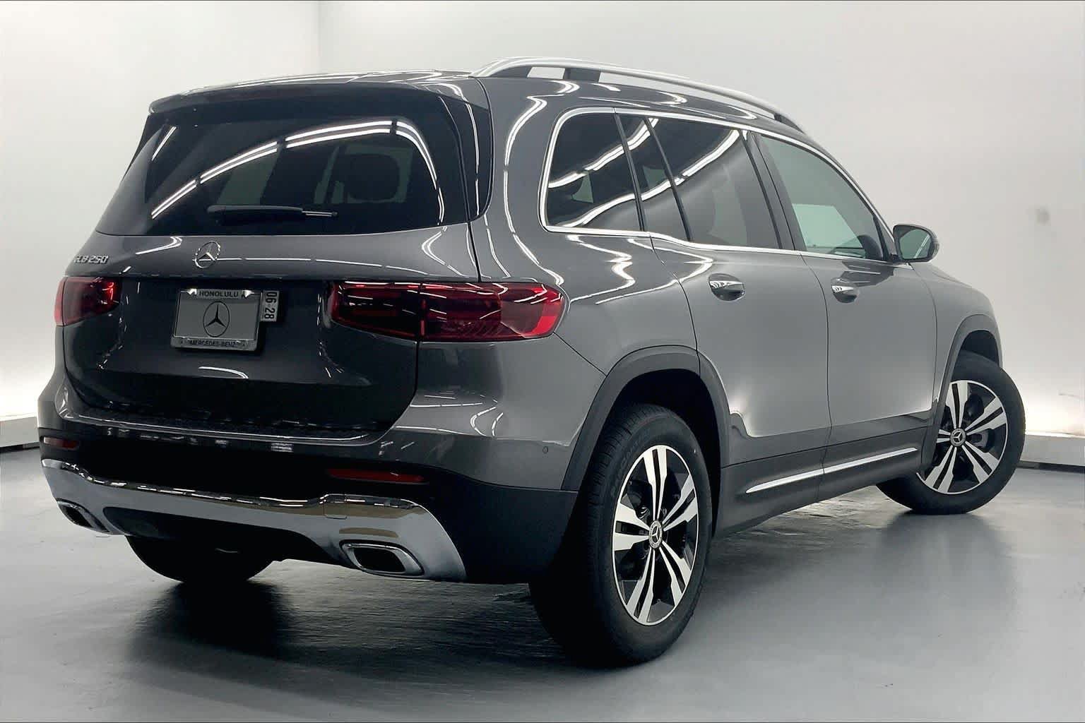 New 2026 Mercedes-Benz GLB 250 image 8