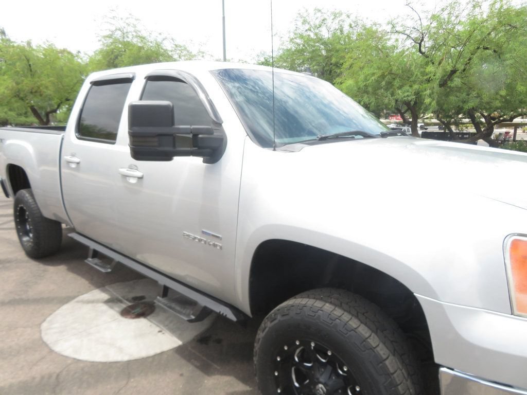 Used 2010 GMC Sierra 2500 SLT w/ SLT Convenience Package AWD/4WD image 9
