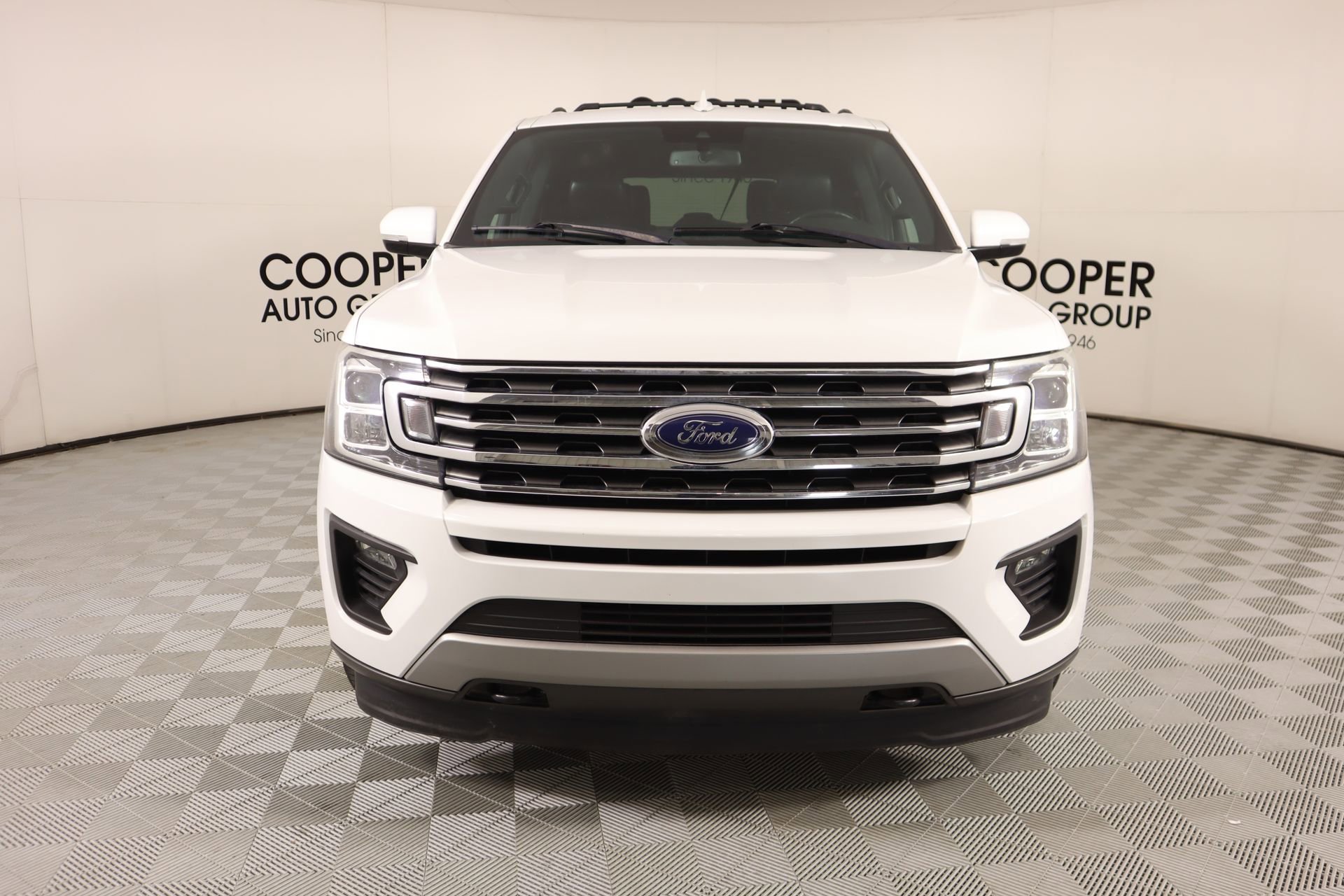 Used 2020 Ford Expedition XLT w/ Equipment Group 202A AWD/4WD image 10