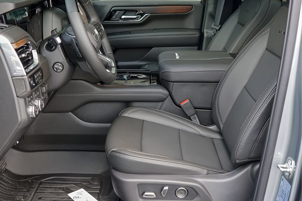 New 2026 GMC Yukon Denali w/ Denali Reserve Package AWD/4WD image 10
