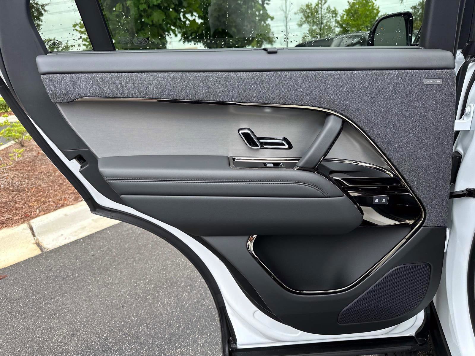 New 2025 Land Rover Range Rover Sport Dynamic SE image 10