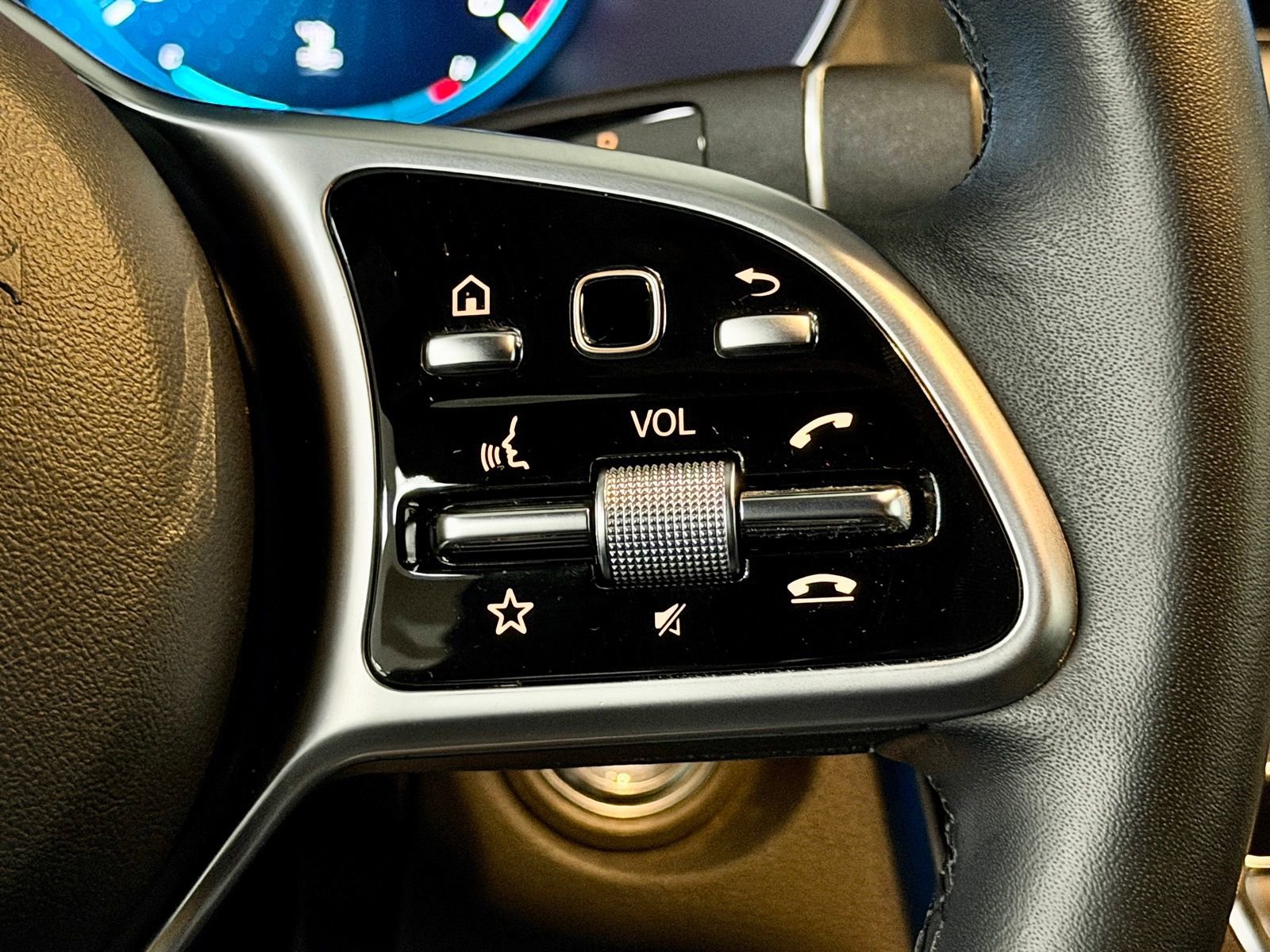 Used 2022 Mercedes-Benz GLC 300 4MATIC Coupe image 29