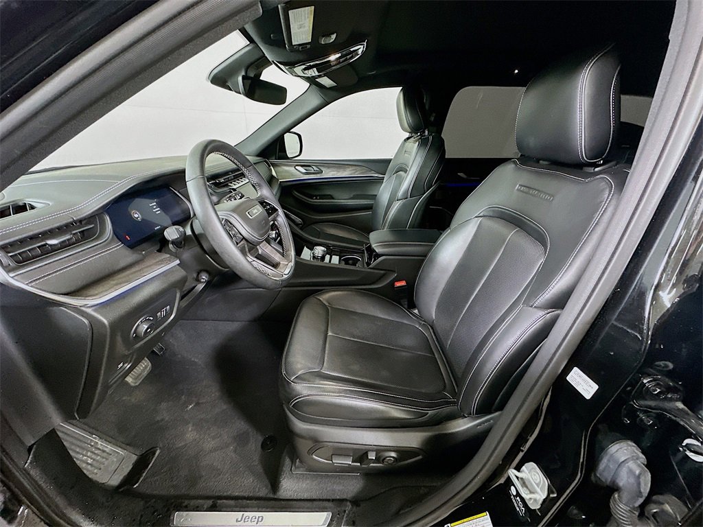 Used 2022 Jeep Grand Cherokee Overland image 15