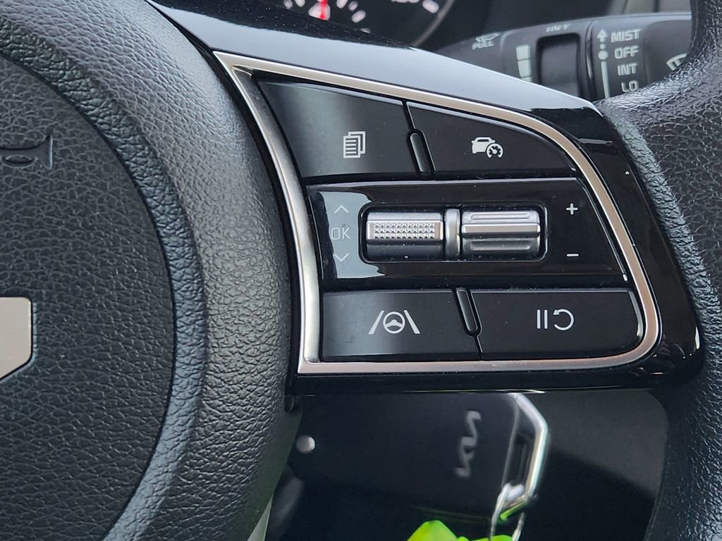 Used 2024 Kia Forte LXS image 29