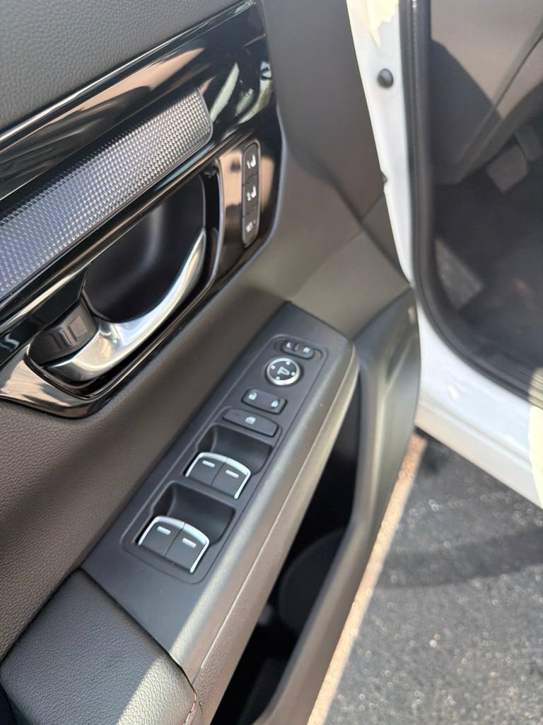 Certified 2025 Honda CR-V Sport Touring image 13