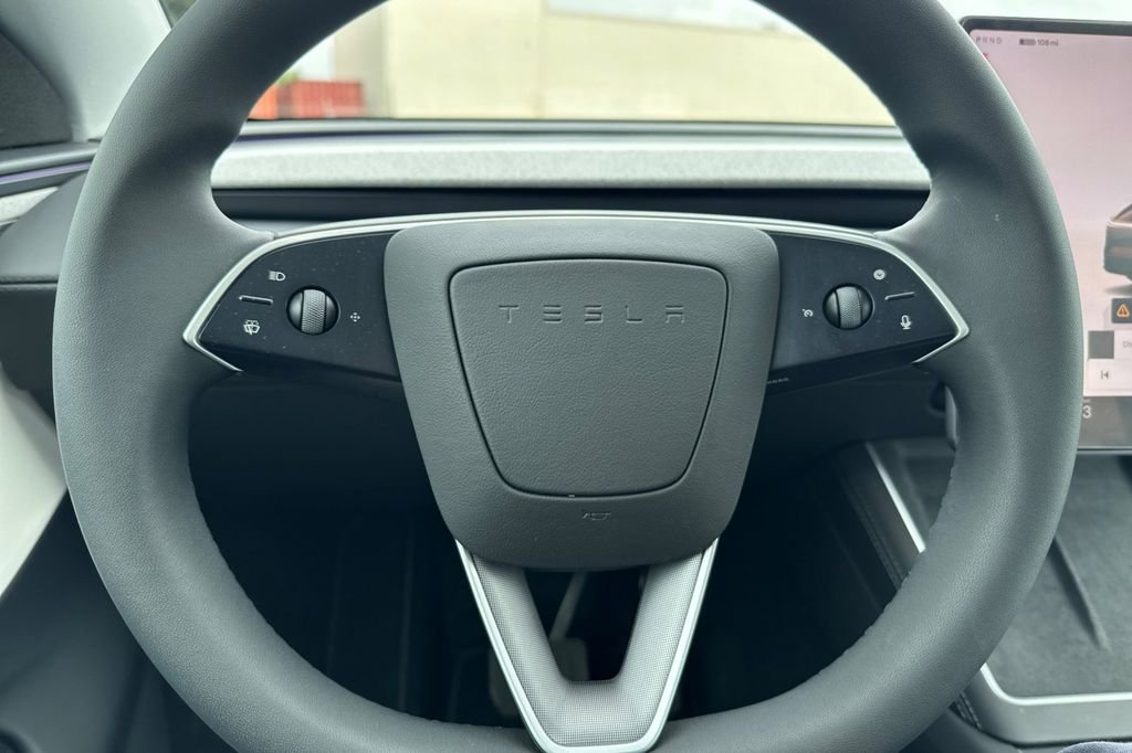 Used 2026 Tesla Model Y 2WD image 26