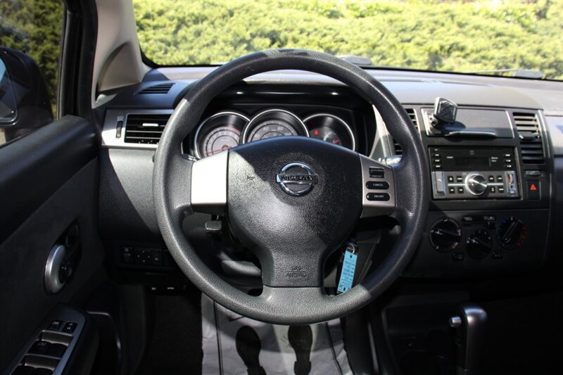 Used 2011 Nissan Versa 1.8 S w/ Plus Pkg FWD image 17