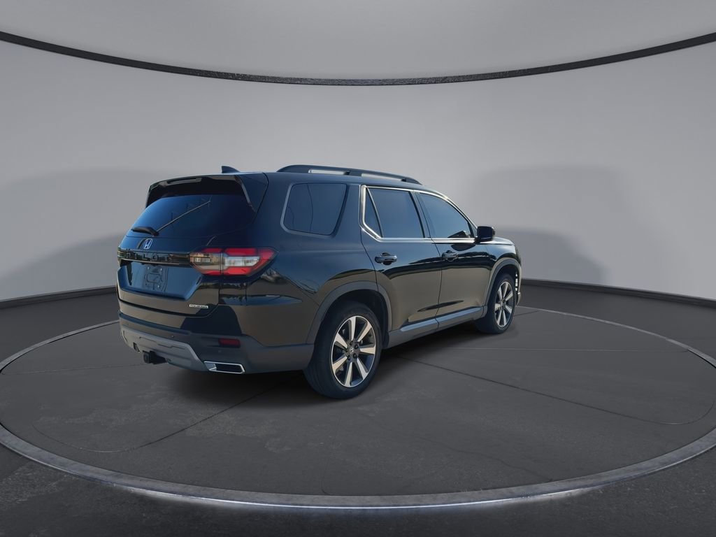 Used 2024 Honda Pilot Touring image 8