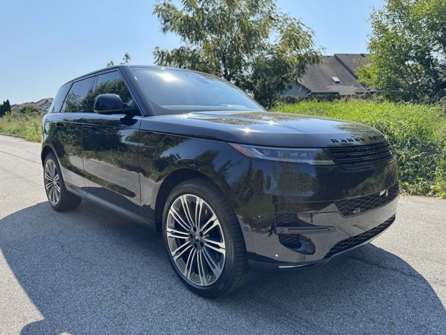 New 2025 Land Rover Range Rover Sport SE image 4