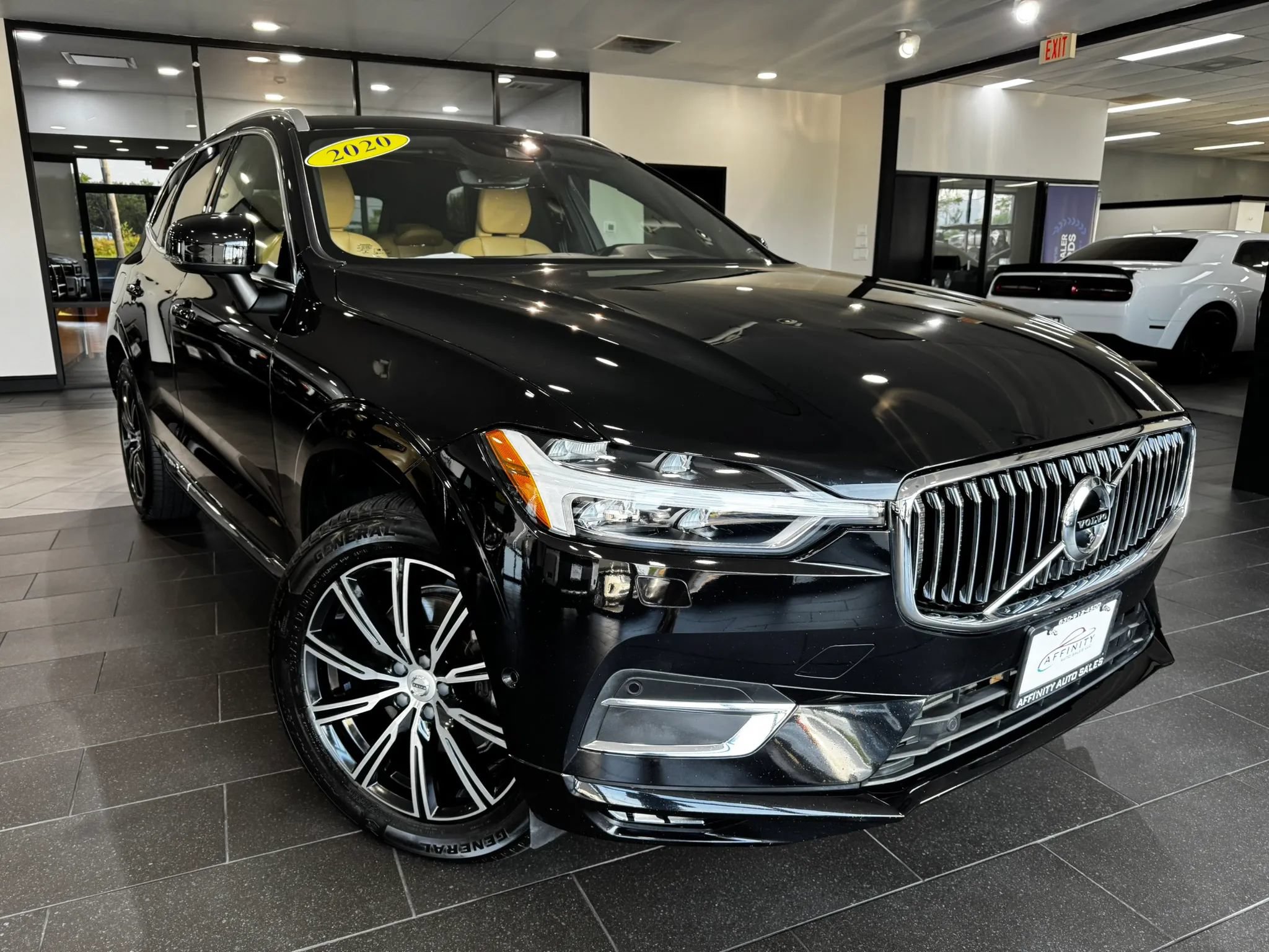 Used 2020 Volvo XC60 T5 Inscription AWD/4WD image 1