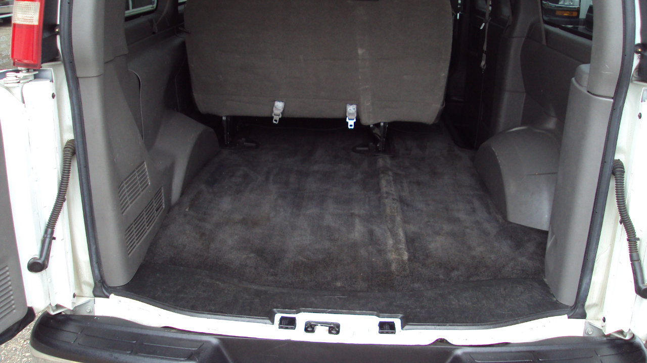 Used 2014 Chevrolet Express 1500 LT w/ LT Preferred Equipment Group AWD/4WD image 9