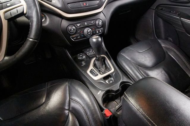 Used 2016 Jeep Cherokee Limited AWD/4WD image 15