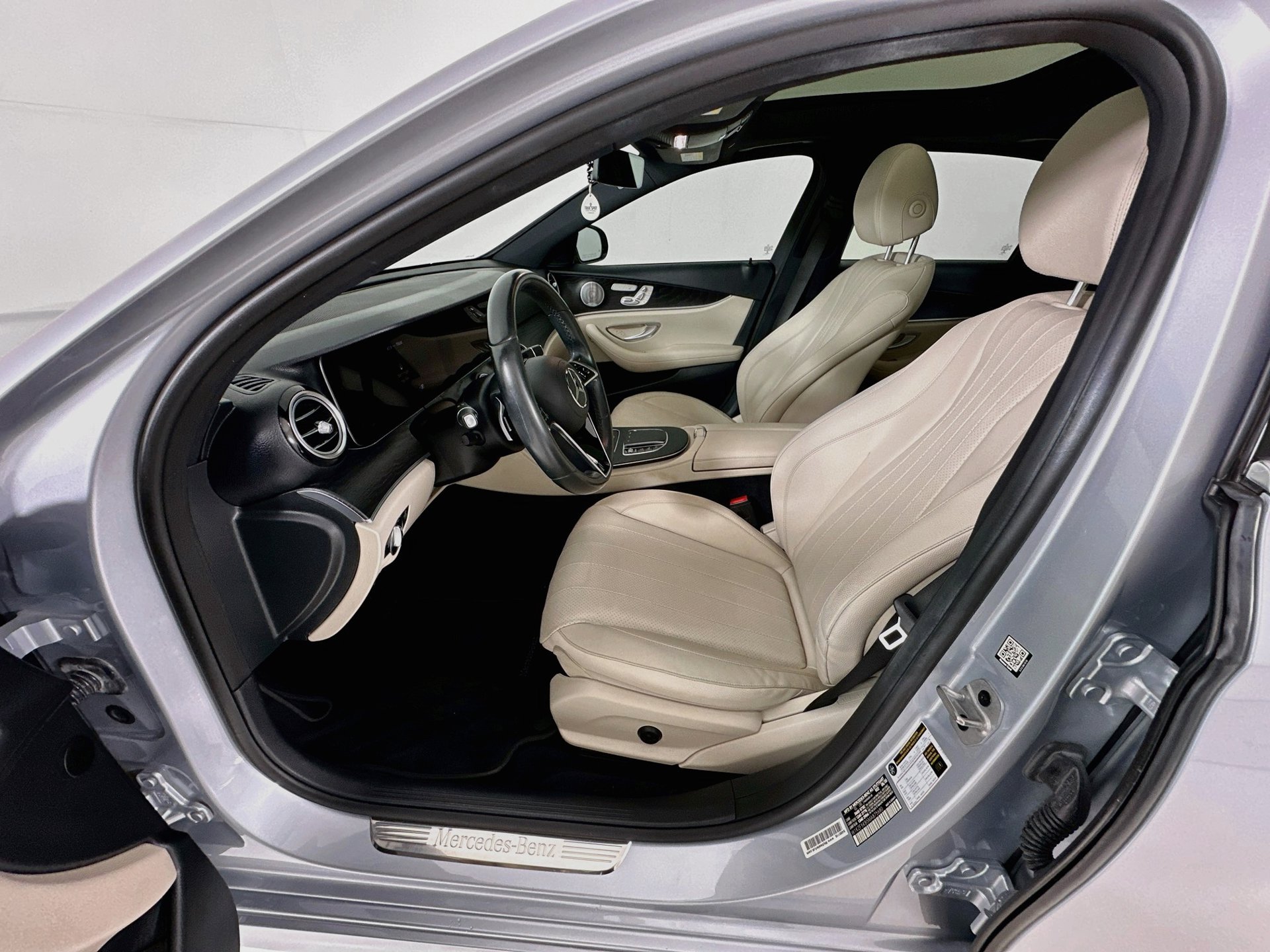 Used 2021 Mercedes-Benz E 450 4MATIC Sedan image 23