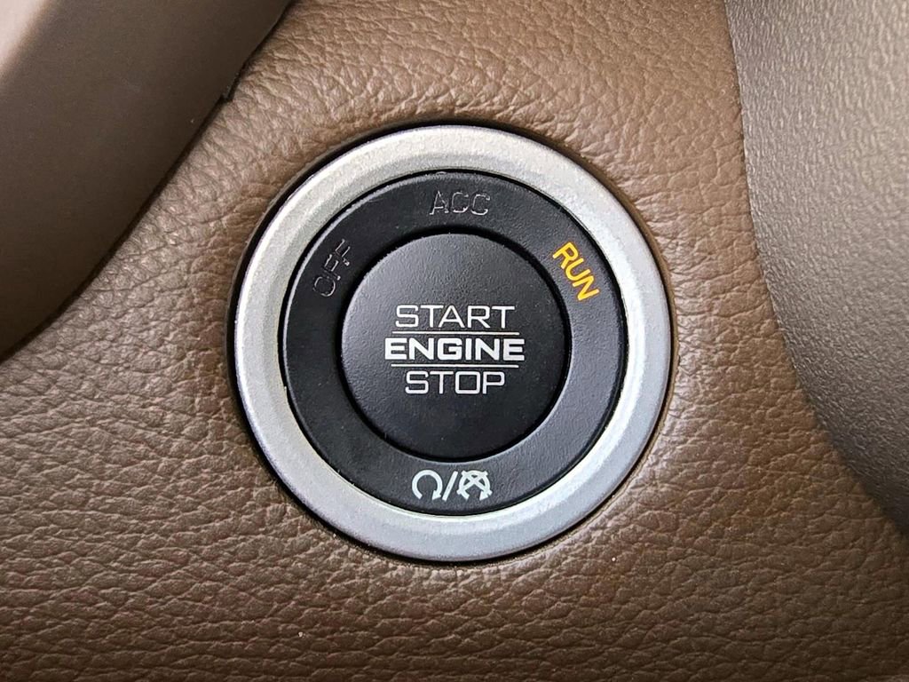 Used 2019 RAM 1500 Laramie image 19