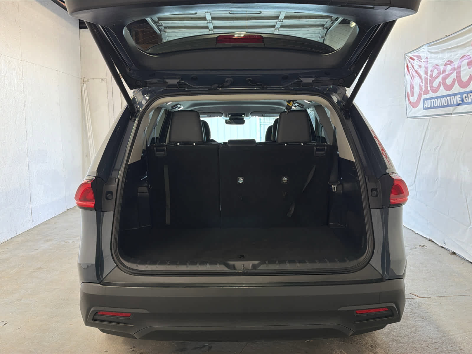 Used 2025 Toyota Grand Highlander FWD image 6
