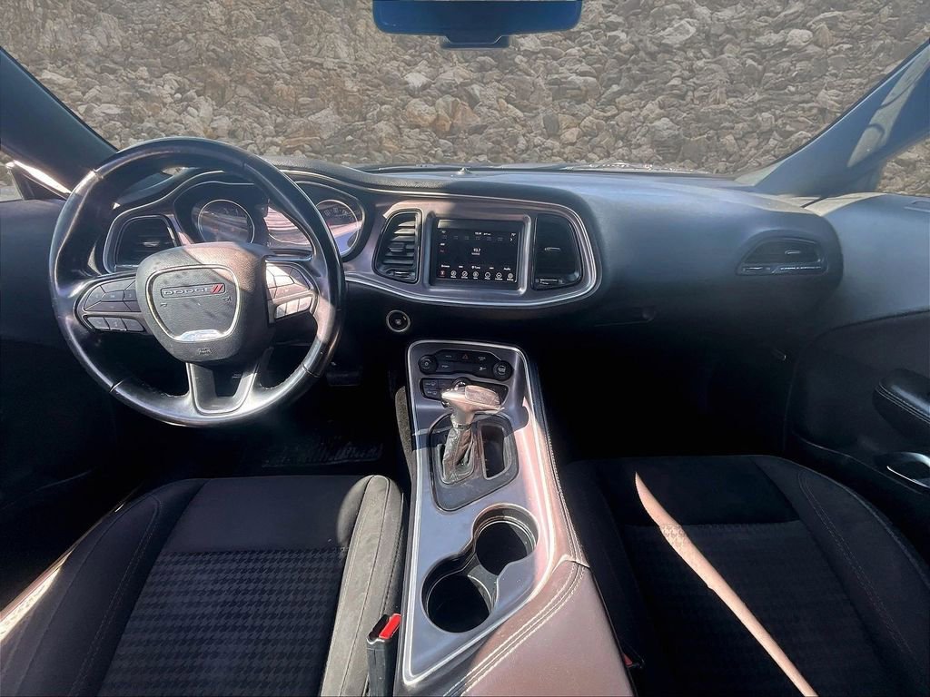 Used 2019 Dodge Challenger SXT image 13