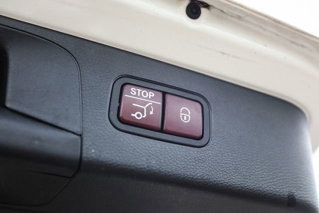 Used 2017 Mercedes-Benz GLC 300 4MATIC image 52