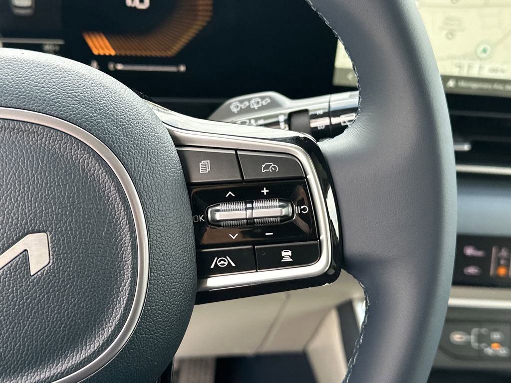 New 2026 Kia Carnival EX image 24