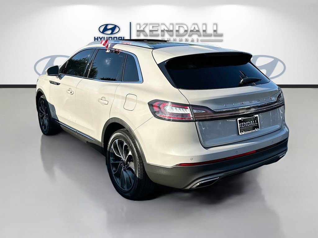 Used 2022 Lincoln Nautilus Reserve w/ Luxury Package image 4