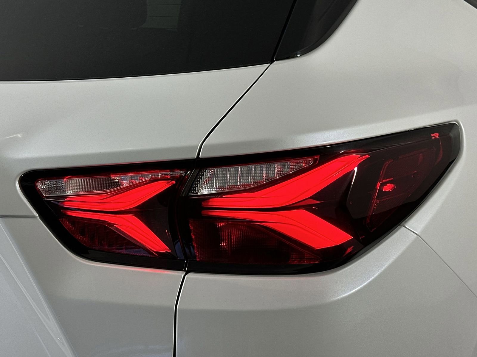 Used 2022 Chevrolet Blazer Premier FWD image 25
