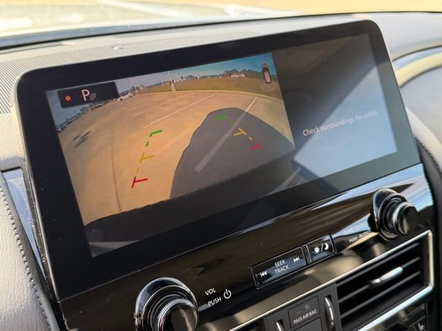 Used 2024 Nissan Armada SV image 20