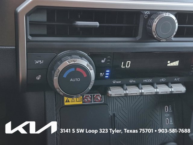 Used 2025 Toyota 4Runner TRD Off-Road Premium AWD/4WD image 41