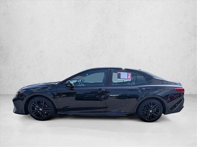 Used 2025 Toyota Camry SE FWD image 9