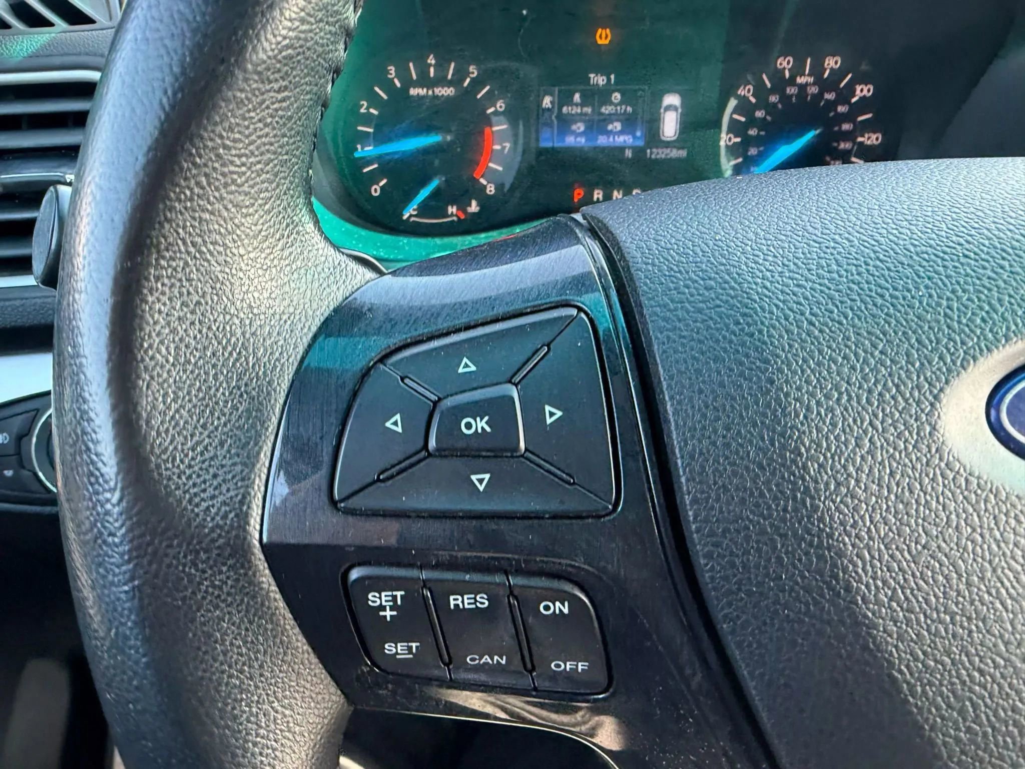 Used 2017 Ford Explorer XLT AWD/4WD image 13
