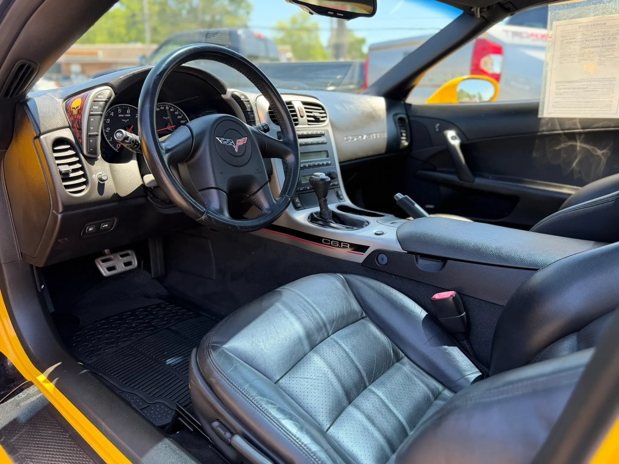 Used 2005 Chevrolet Corvette Coupe w/ Preferred Equipment Group RWD image 18