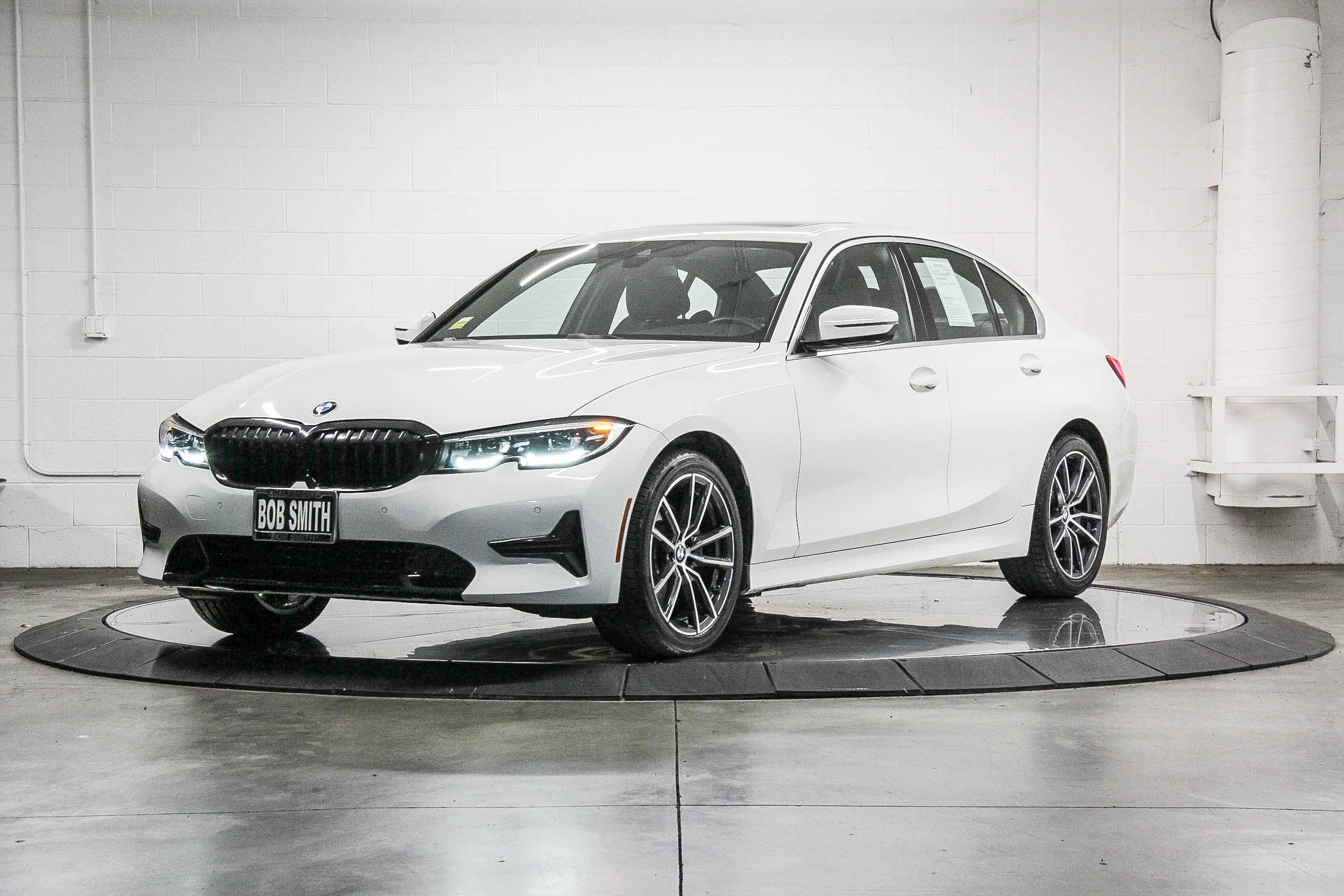 Used 2021 BMW 330i Sedan w/ Convenience Package image 3