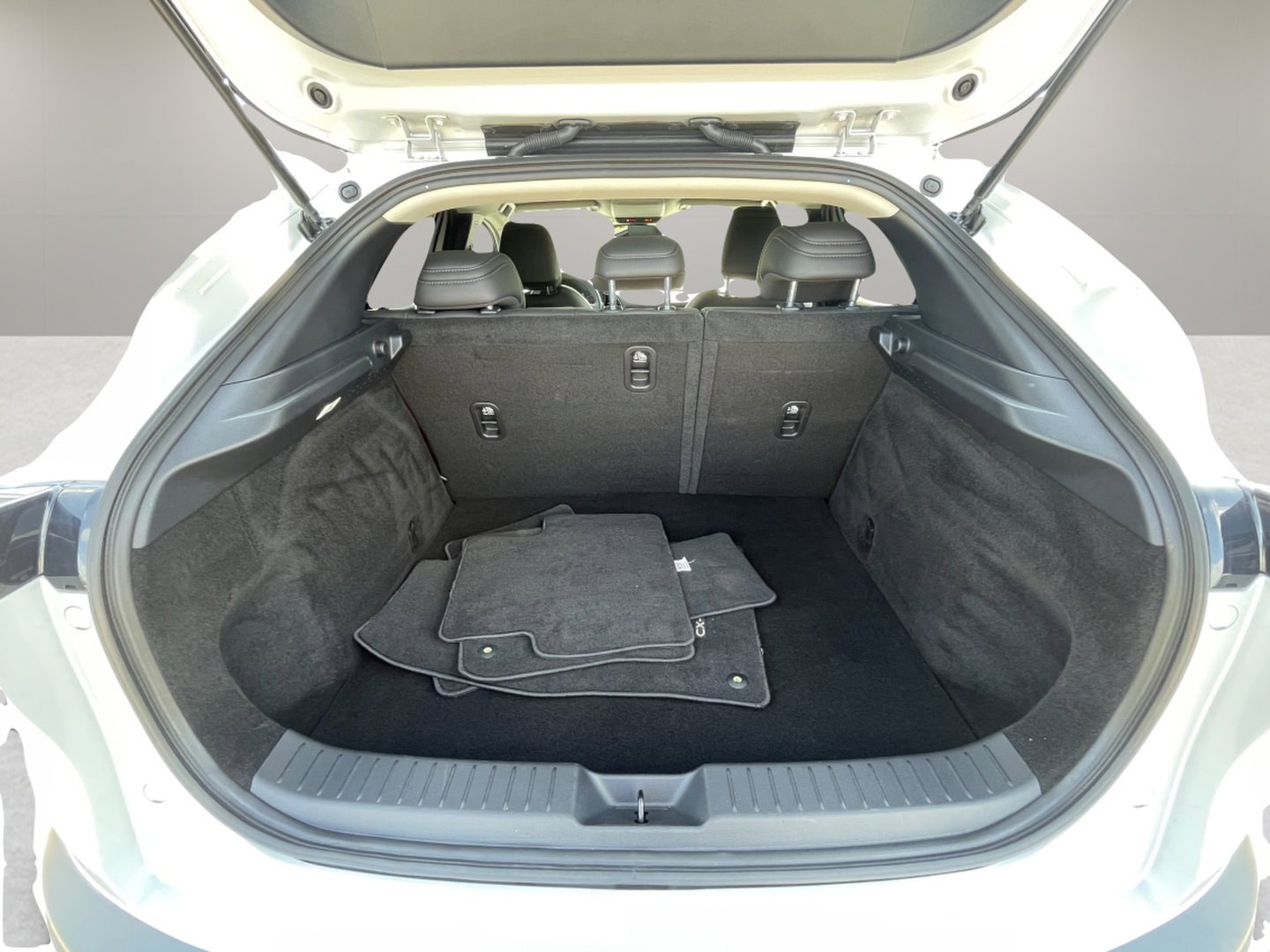 Used 2025 MAZDA CX-30 AWD 2.5 S w/ Select Sport Pkg image 28
