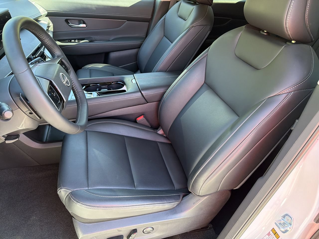 Used 2025 Nissan Murano SV w/ Cargo Package AWD/4WD image 15