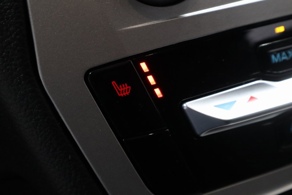 Certified 2022 Ford Explorer XLT image 4