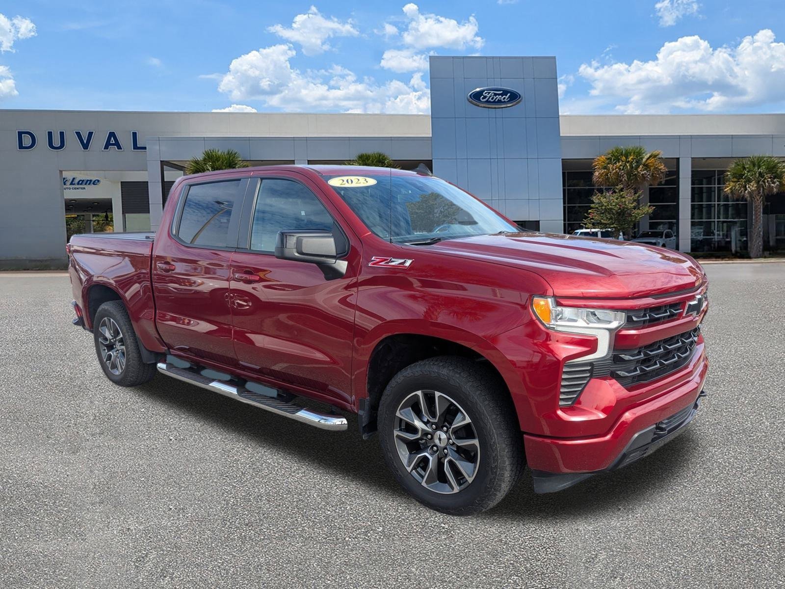 Used 2023 Chevrolet Silverado 1500 RST w/ Convenience Package II image 2