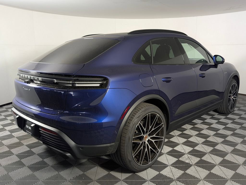 New 2026 Porsche Macan 4 Electric image 7