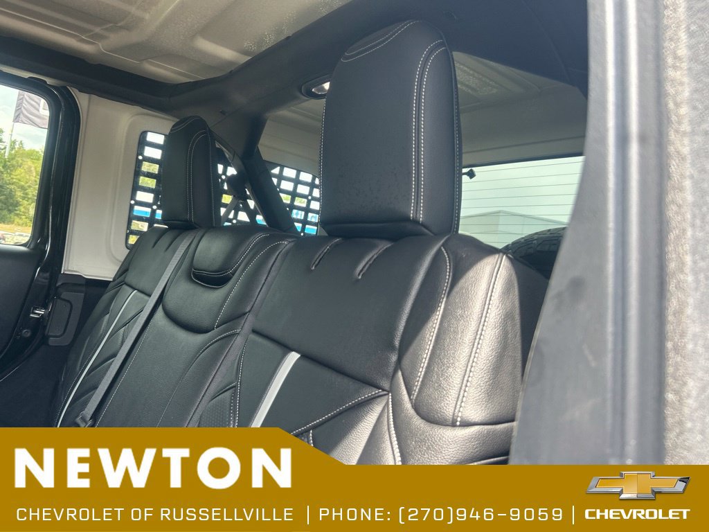 Used 2024 Jeep Wrangler Unlimited Rubicon w/ Technology Group AWD/4WD image 31