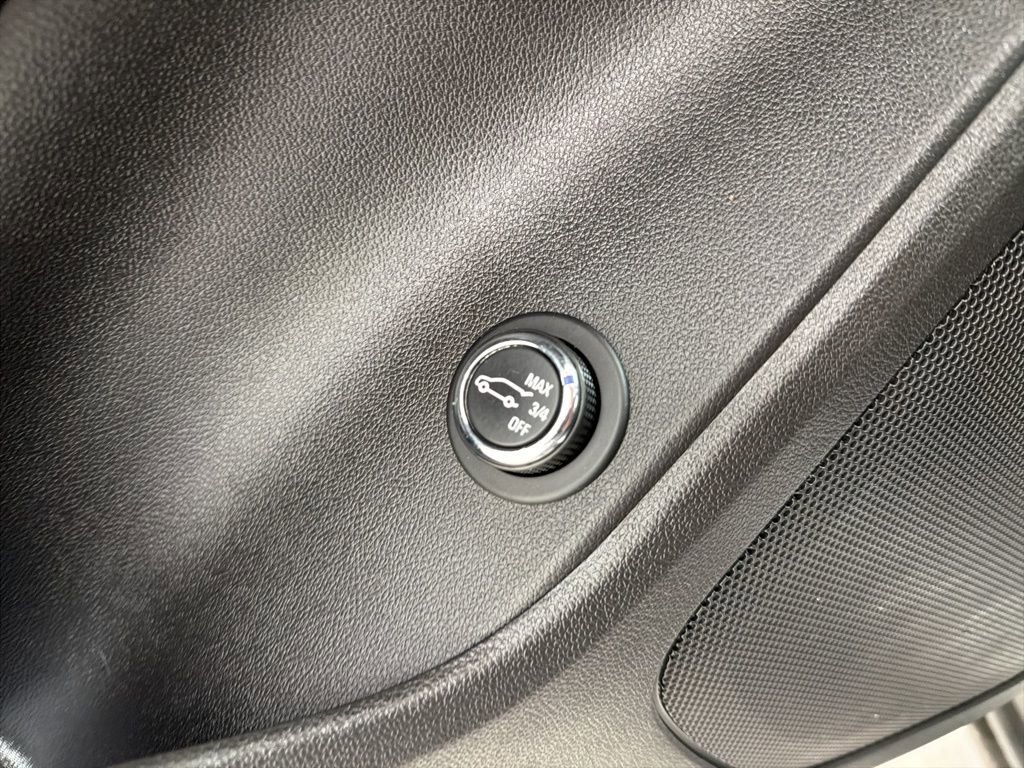 Used 2020 Chevrolet Blazer LT image 13