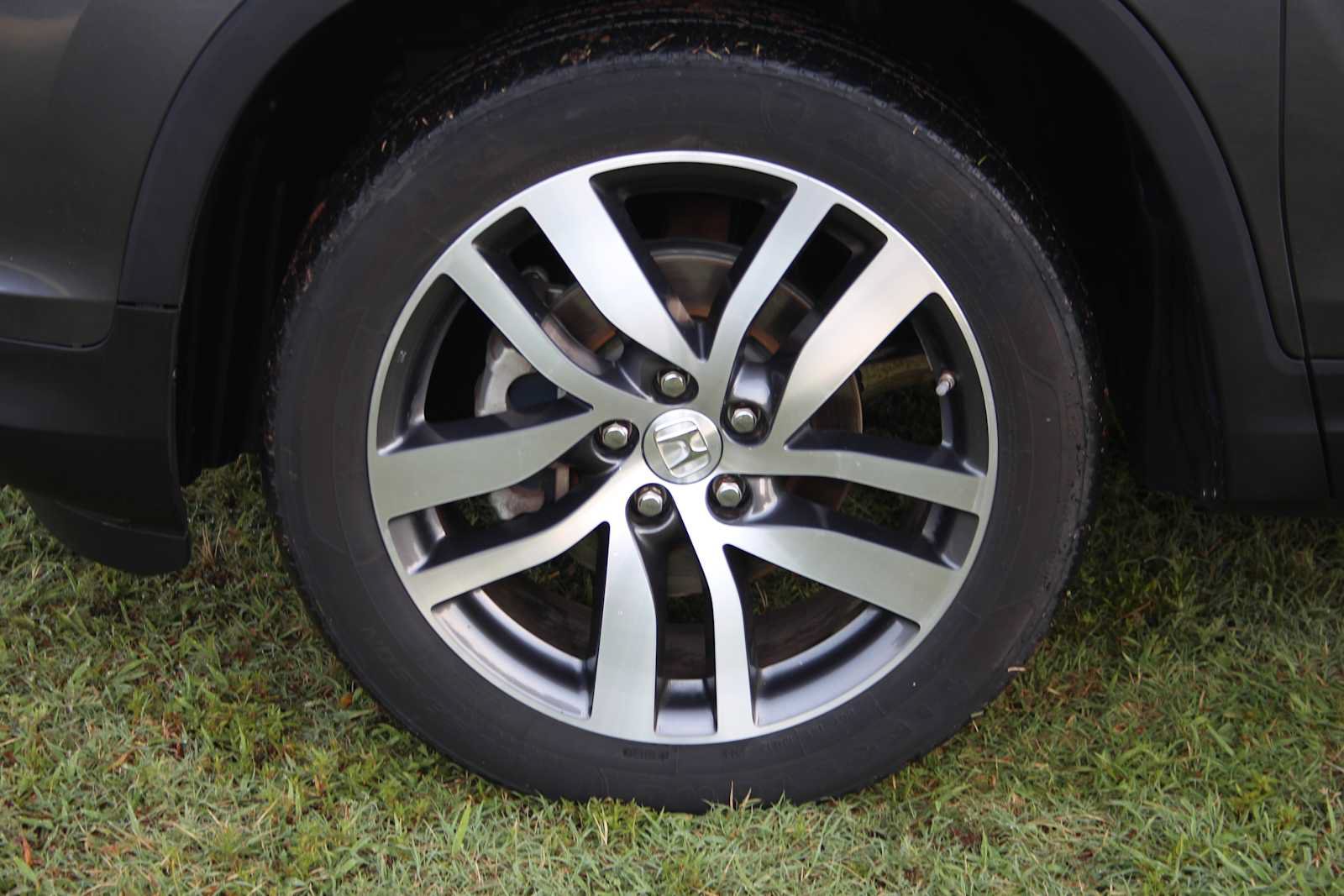 Used 2017 Honda Pilot Touring image 16