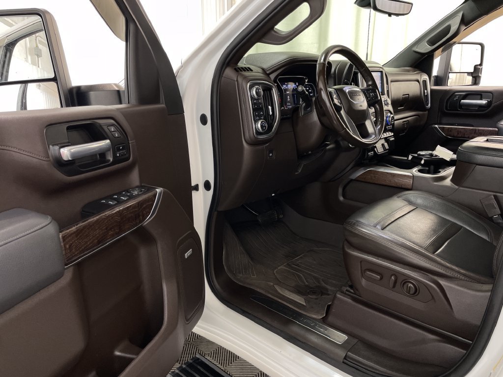 Used 2021 GMC Sierra 2500 Denali w/ Denali Ultimate Package AWD/4WD image 28
