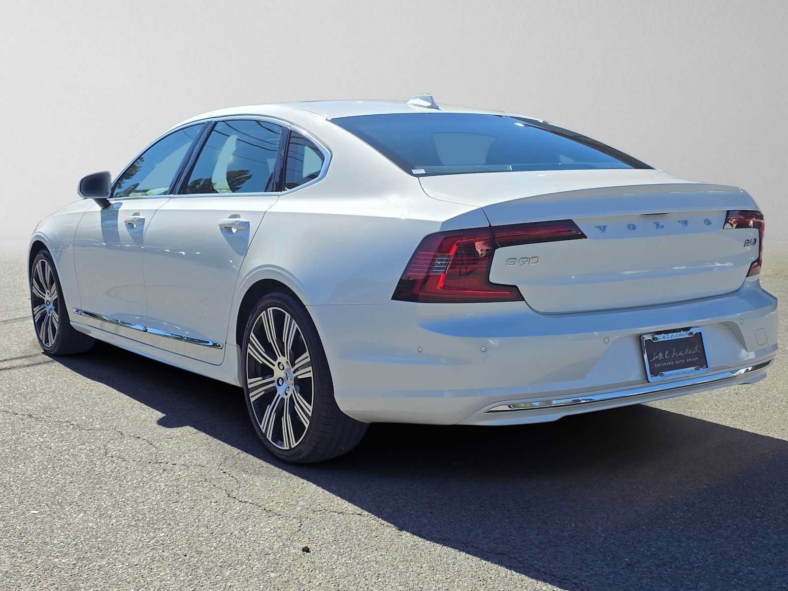 Used 2025 Volvo S90 B6 Plus w/ Protection Package Premier AWD/4WD image 5