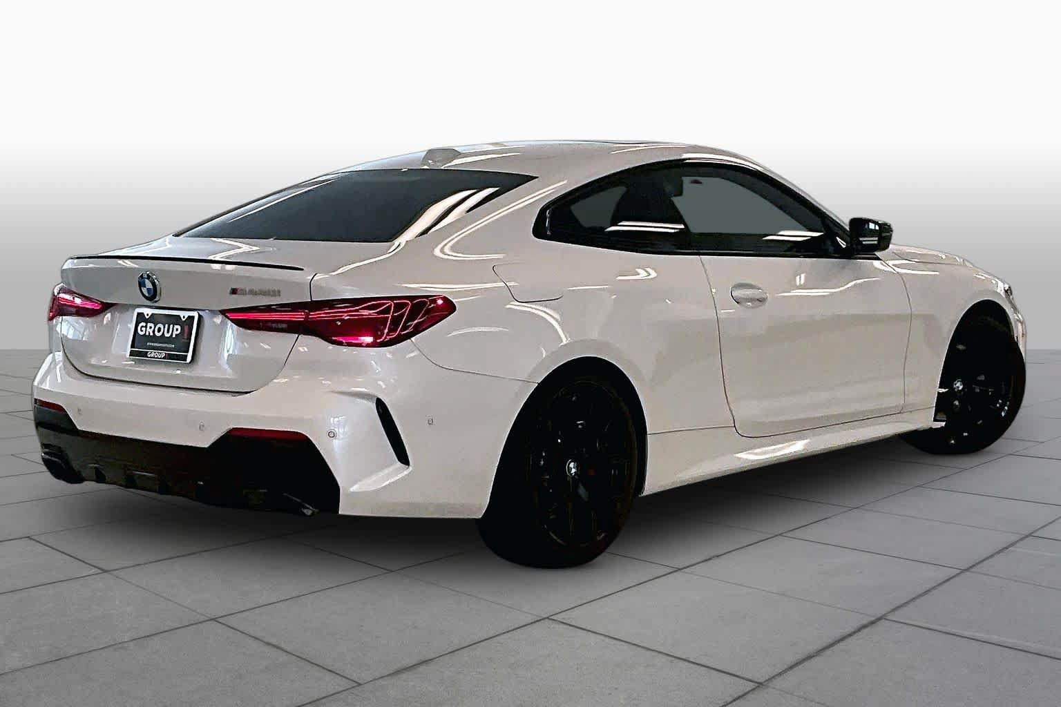 Used 2025 BMW M440i Coupe w/ Premium Package RWD image 11