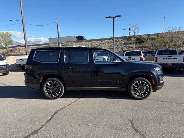 Used 2022 Jeep Grand Wagoneer Series III AWD/4WD image 7