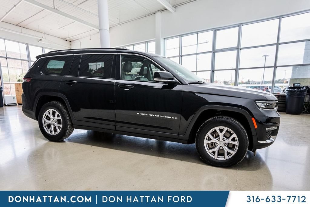 Used 2022 Jeep Grand Cherokee L Limited w/ Trailer Tow Group (B) AWD/4WD image 36